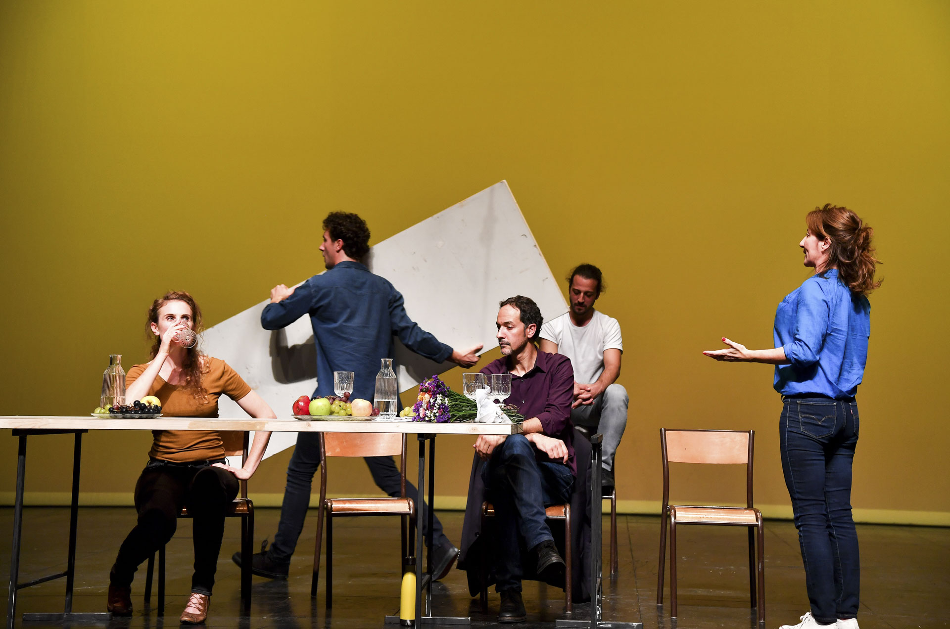 Lire la suite à propos de l’article la compagnie provisoire | A TABLE !